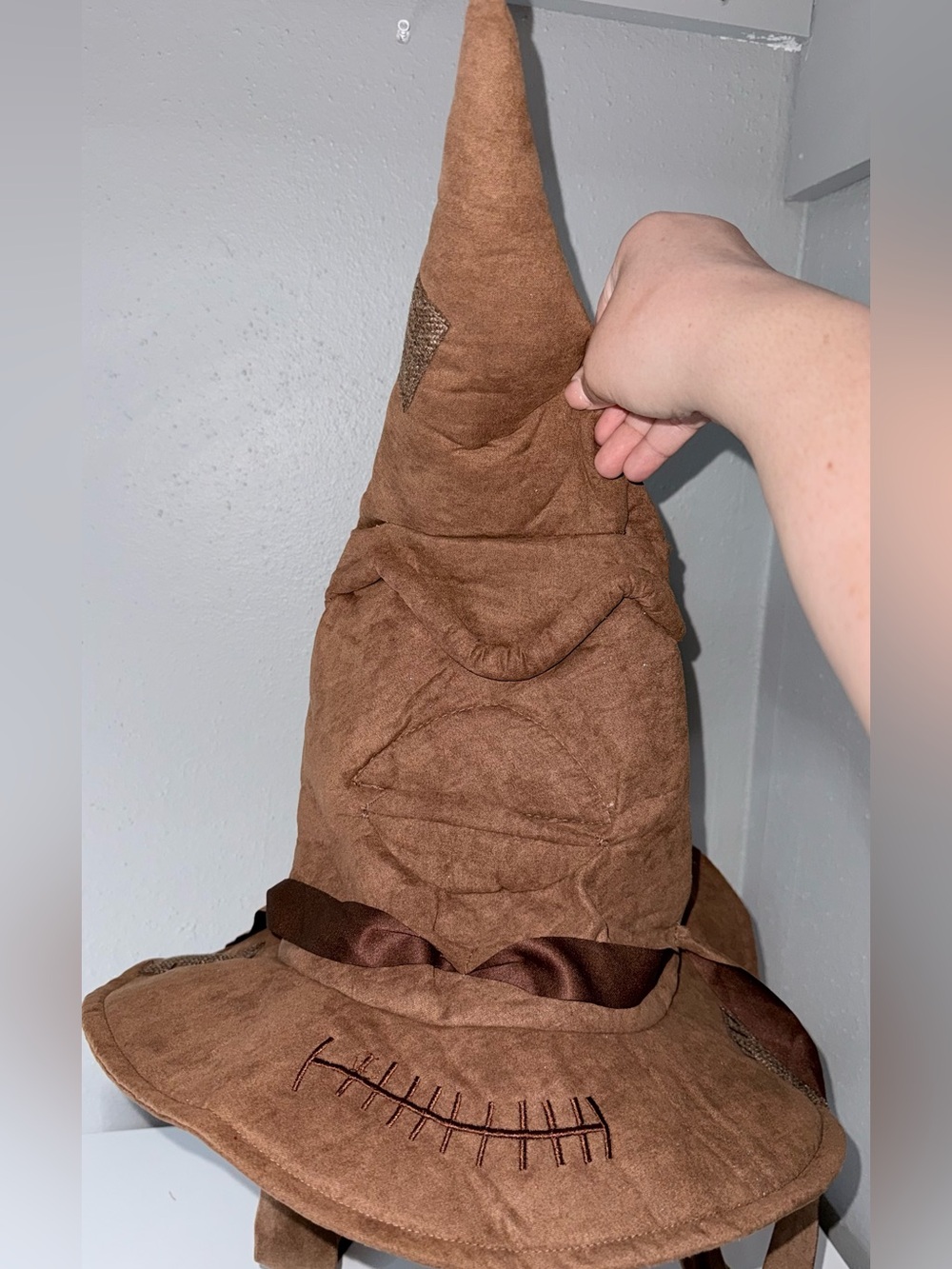Harry Potter Sorting Hat Brown with embroidered stitching - Picture 2 of 2